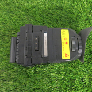 Cineroid Electronic Viewfinder, Model EVF4C. Comes with 2 x LeeVee 7.4v Rechargeable Battery's & 1 x LeeVee Digital Camera Battery Charger.