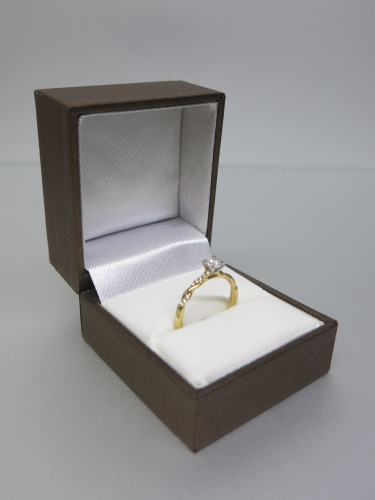 18ct Gold, Diamond Ring (0.31ct) with Diamond Chip Twisted Shoulders in Box. Ring Size M. RRP &pound;2250.