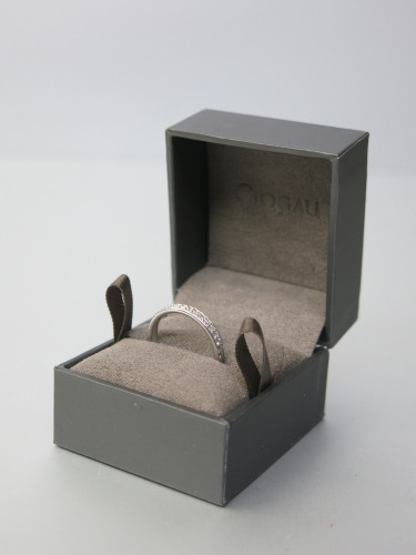 18ct White Gold Ring with Full Row of Diamonds, Size L. RRP &pound;1295.