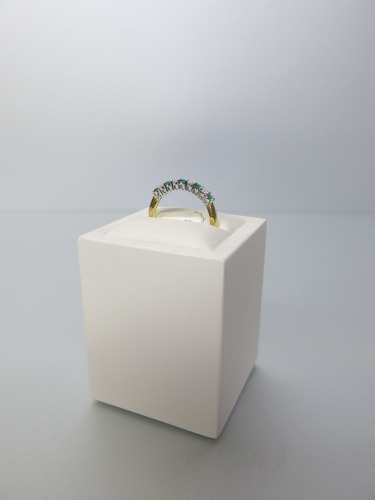 18ct Gold Ring with 5 Emeralds & 4 Diamonds, Size N. RRP &pound;995.