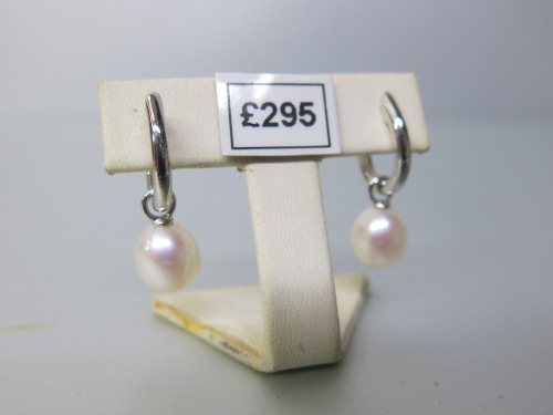 Pair of 9ct White Gold Drop Earrings with 8mm Pearls. RRP &pound;295.