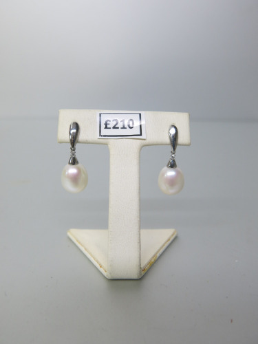 Pair of 9ct White Gold Drop Earrings with 6mm Pearls. RRP &pound;210.