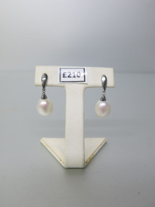 Pair of 9ct White Gold Drop Earrings with 6mm Pearls. RRP &pound;210.