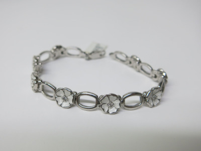 Silver & White 7" Flower Bracelet Set with 8 x Diamonds. RRP &pound;540.