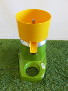 Santos Classic Citrus Juicer, Type 11, S/N 1227471.