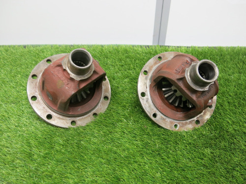 2 x Classic Car Differentials.