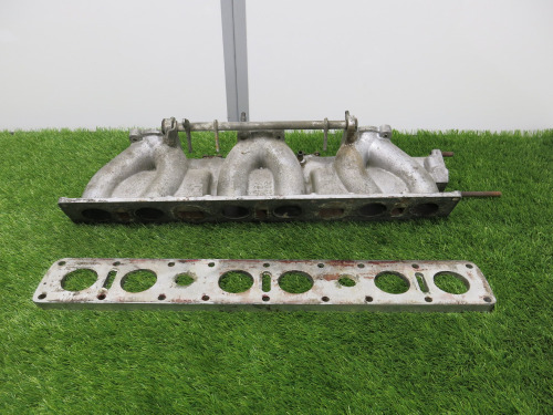 An Early 6 Cylinder Aluminium Inlet Manifold SG7162 with Spacer.