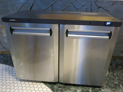 Gamko Anthracite Double Door Undercounter Bottle Cooler, Model MG3/275CS, S/N 202323000229. Size H90 x W120 x D55cm.