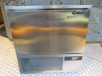 Hoshizaki Gram Snowflake Stainless Steel Blast Chiller/Freezer, Model SBU15HLU-OPE51, S/N31540127403, DOM 05/04/2023. Size H85 x W75 x D70cm.
