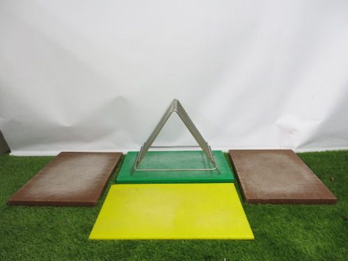 4 x Chopping Boards with Metal Chopping Board Stand.