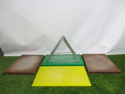 4 x Chopping Boards with Metal Chopping Board Stand.