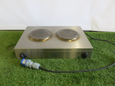 Lincat 3000w Electric Double Boiling Top, Model LBR2. S/N 30626755.