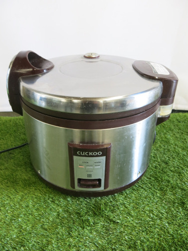 Cuckoo Electric Rice Cooker/Warmer, Model CR-3521, S/N 2107PNS0182.