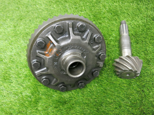 Crown Wheel & Pinion 44 Stud, NA2 Number C30761.