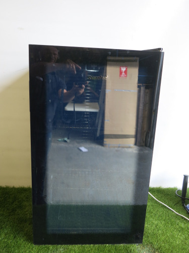 Comfee Cellar Single Glass Door Cooler, Model RCZ96BGI. Size H83 x W48 x D44cm.
