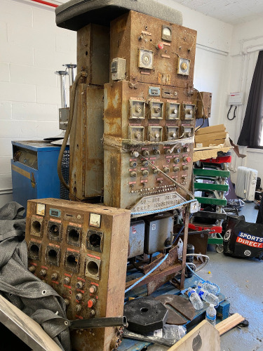5 x Lened Control Units, A/F For Spares or Repair.