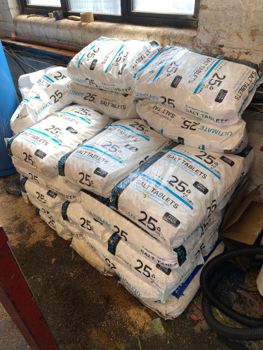 20 x 25kg Bags of Salt Tablets.