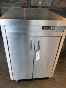 Mobile Stainless Steel 2 Door Warming Cabinet, Model X5. Size H90 x W60 x D80cm. NOTE: castors require attention.