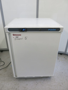 Polar Undercounter Fridge White, Model CD610, S/N 22080829. Size H85 x W60 x D60cm.