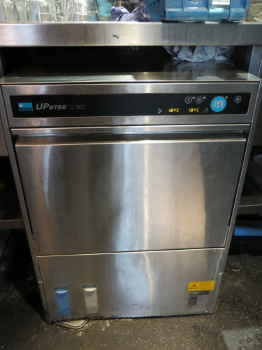 Meiko Undercounter Glass washer, Model Upster U 500, S/N 10338966, YOM 2016. Comes with 1 x Tray. Size H83 x W60 x D60cm.