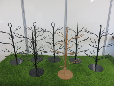 7 x Metal Tree Cocktail/ Wine Glass Holders, 10 Glasses per Holder.