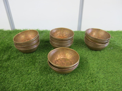 35 x Copper/Brass Bowls, Size Dia 17cm.