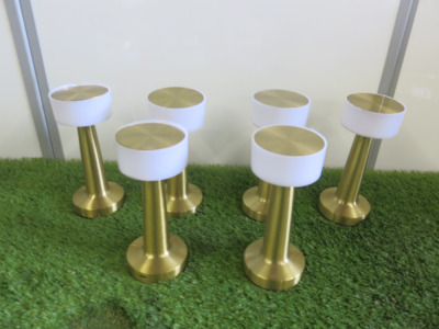 6 x Rechargeable Table Lamps. NOTE: requires USB Charger.