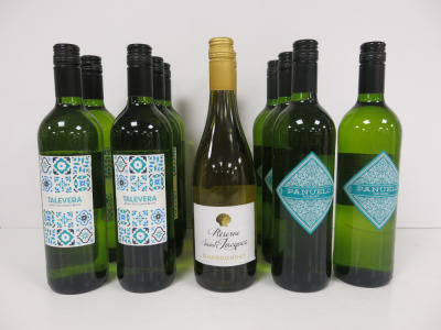 12 x Assorted White Wine Which Include 5 x Talevera Sauvignon Blanc, 4 x Panuelo Vino Blanco and 3 x Reserve Saint Jacques Chardonnay.