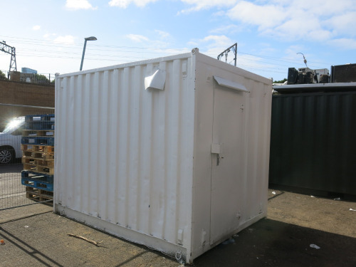 Site Office 10ft Metal Container in White with Door & Window, Size H8ft x W10ft x D8ft. Comes with Hyco Water Heater, Air Master Radiator & 1 x Key. NOTE: viewing & collection of this lot is by appointment in Rainham, Essex.