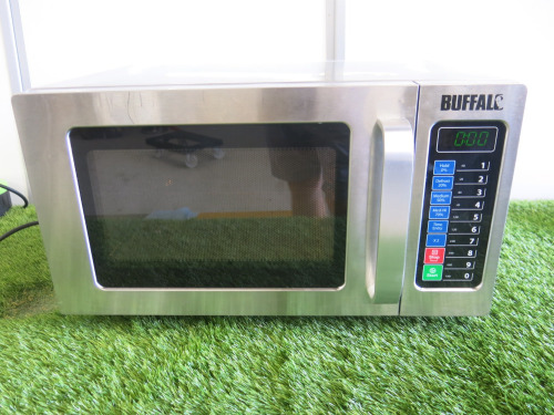 Buffalo 1000w Commercial Microwave, Model FB862.