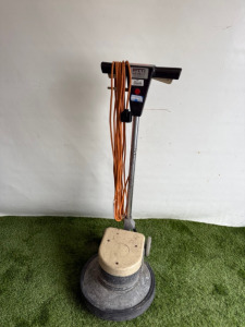 FM440 Super Floor Scrubber.