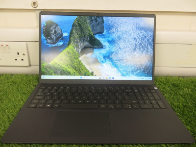 Dell 15.5" Laptop, Model Vostro 3520, Running Windows 11 Pro, Intel i3-1215V, 256SSD Hard drive, 8GIG Memory, with Power Supply