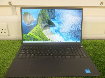 Dell 15.5" Laptop, Model Vostro 3520, Running Windows 11 Pro, Intel i3-1215V, 256SSD Hard drive, 8GIG Memory, with Power Supply