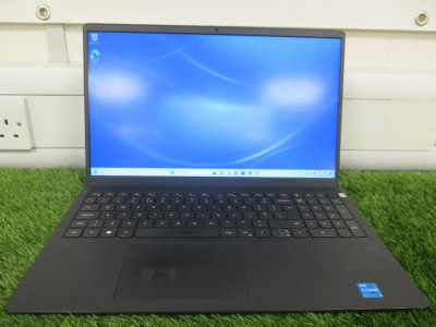 Dell 15.5" Laptop, Model Vostro 3520, Running Windows 11 Pro, Intel i3-1215V, 256SSD Hard drive, 8GIG Memory, with Power Supply