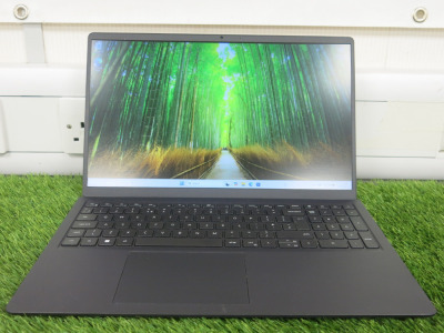 Dell 15.5" Laptop, Model Vostro 3525, Running Windows 11 Pro, CPU RYZENS 5500V, 256GB SSD Hard drive, 8GIG Memory, with Power Supply