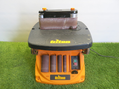 Triton TSPST450 4" 450W Electric Oscillating Spindle and Belt Sander, 240V.