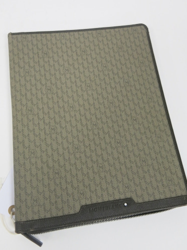 A4 Notepad Holder.