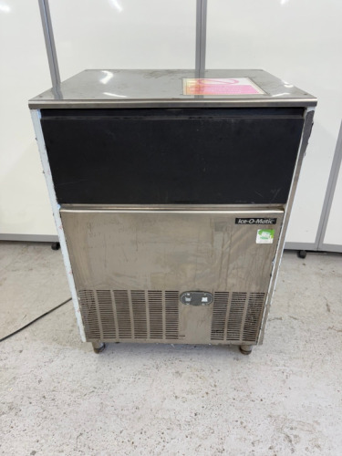 Ice-O-Matic Ice Machine, Model ICEU 186 AS, S/N LX1932 17D. Size H100 x W70 x D60cm.