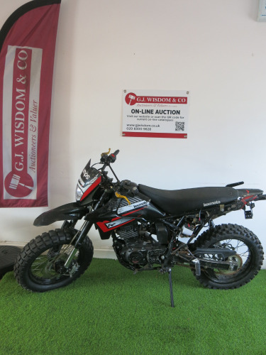 Lexmoto 125cc 4 Stroke Off Road Motorbike with Key.