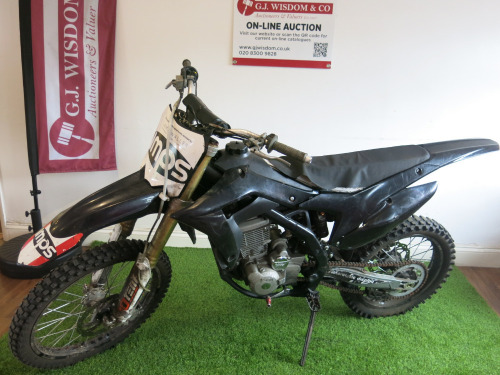 10 Ten 250cc 4 Stroke Dirt Bike, Model RX250 with Key.