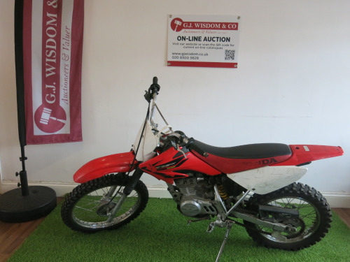 Honda CRF100F 4 Stroke Dirt Bike with Key. Year 2004.