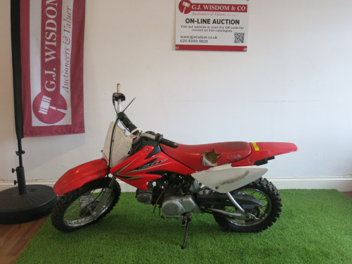 Honda CRF70F 4 Stroke Dirt Bike with Key. Year 2007.