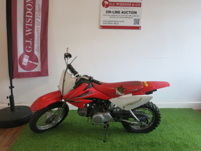 Honda CRF70F 4 Stroke Dirt Bike with Key. Year 2007.