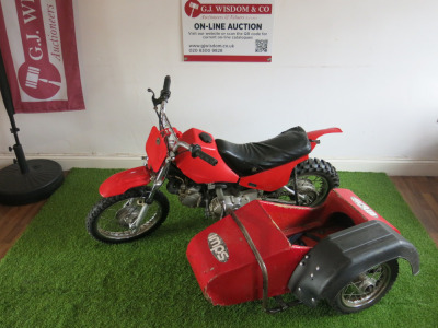 Yamaha 4 Stroke Dirt Bike with Side Car.