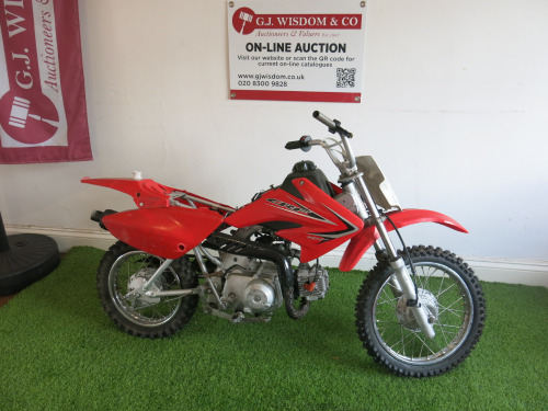 Honda CRF70F 4 Stroke Dirt Bike with Key. Year 2008. NOTE: requires seat.