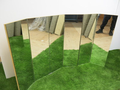 Heavy Duty 6 Section Fold Out Mirror. Total Size H85 x W150cm. NOTE: crack to 1 x corner.