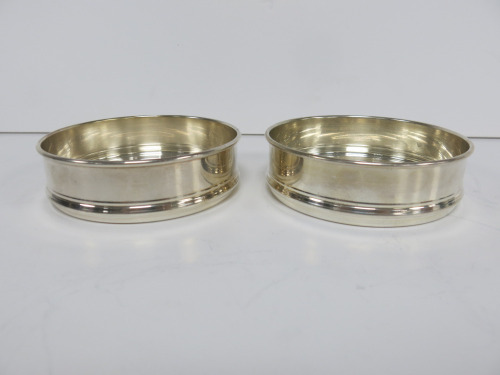 2 x Pampaloni Hallmarked 925 Sterling Silver Circular Dishes. Size Dia 10cm.