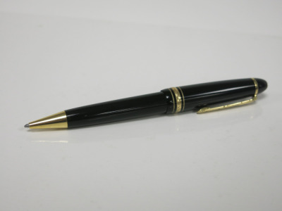 MONTBLANC Meisterstuck Pix Gold Trim Ballpoint Pen. S/N XS1840271.