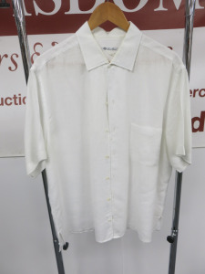 Loro Piana Men's White Linen Short Sleeve Shirt. Size XXL.