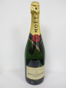 Moet & Chandon Imperial Brut Champagne, 750ml.